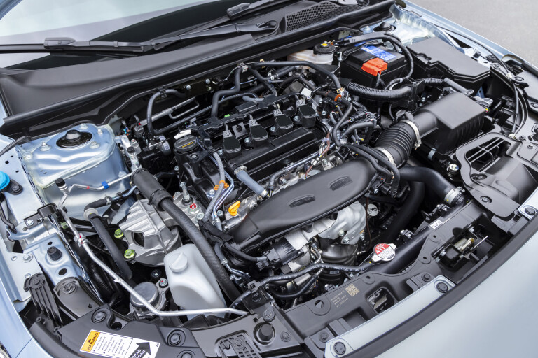Wheels Reviews 2022 Honda Civic Touring Sedan US Spec Engine