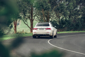 Motor Reviews Mercedes AMG E 63 S Rear Action Right