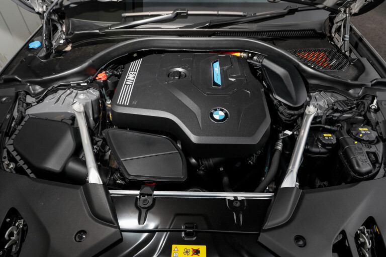 Wheels Reviews 2021 BMW 530 E Detail Engine