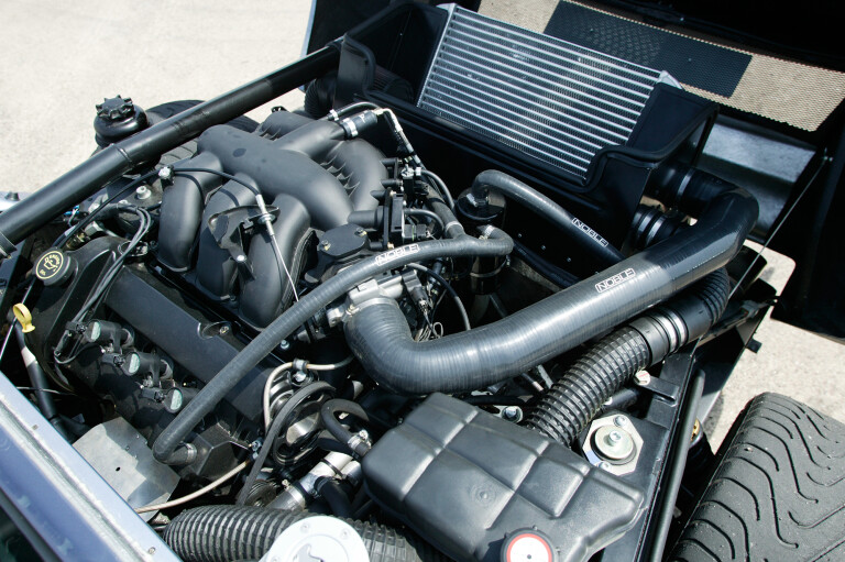 Motor Features MO Archive 0104 Noble M 400 Engine Bay