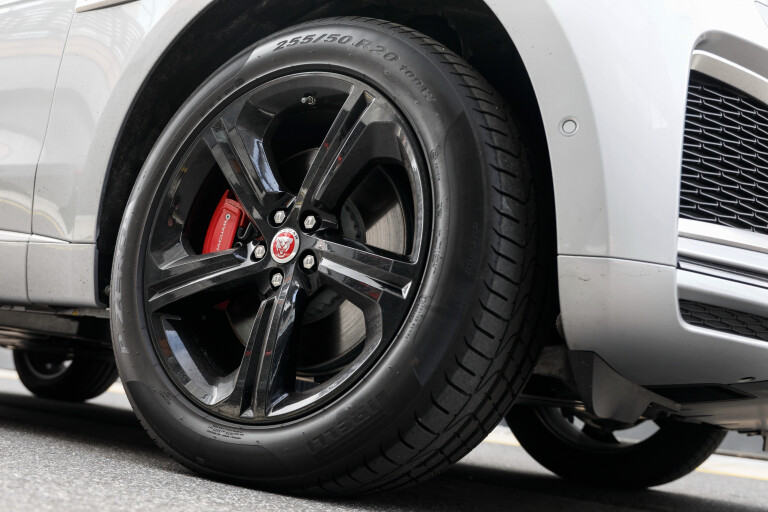 Wheels Reviews 2021 Jaguar F Pace R Dynamic SE D 300 Silver Detail Wheel