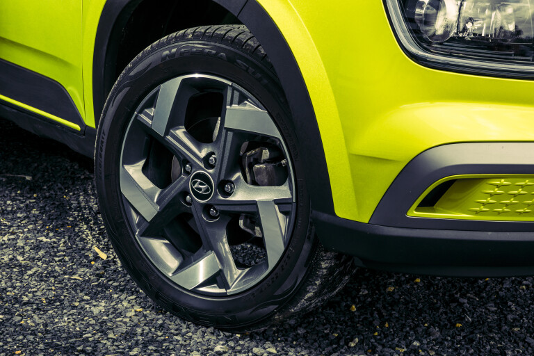 Wheels Reviews 2020 Hyundai Venue Elite Acid Yellow Australia Detail Wheel A Brook
