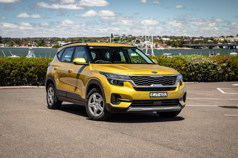 Wheels Reviews 2022 Kia Seltos S Starbright Yellow Static Front Australia S Rawlings