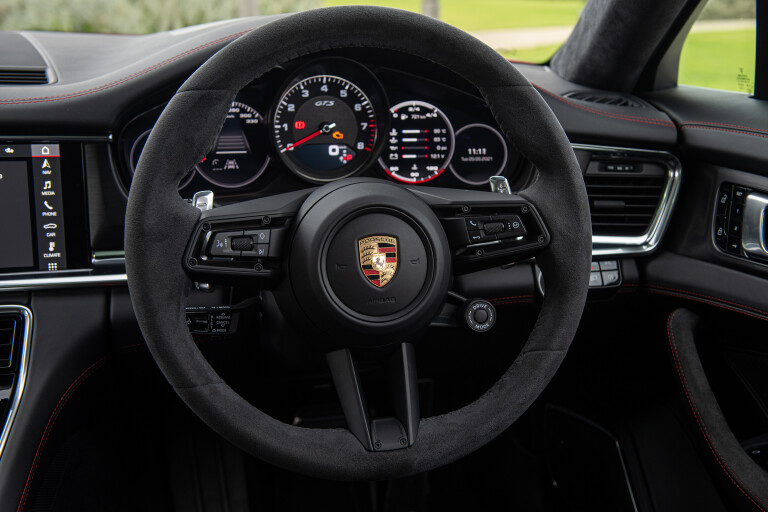 Motor Reviews 2021 Porsche Panamera GTS Steering Wheel