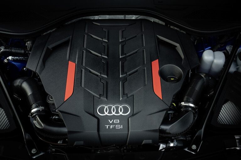 2023 Audi S 8 Engine