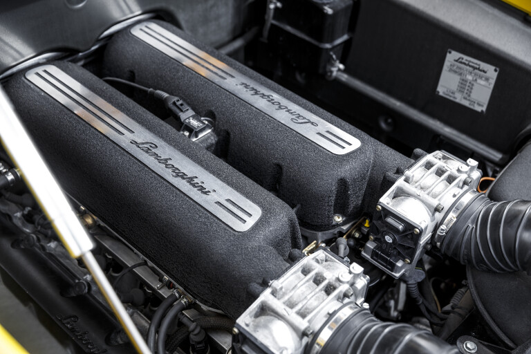 Motor Features Lamborghini Gallardo Engine Close