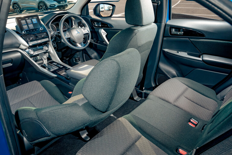 Which Car Car Comparisons 2021 Mitsubishi Eclipse Cross Interior