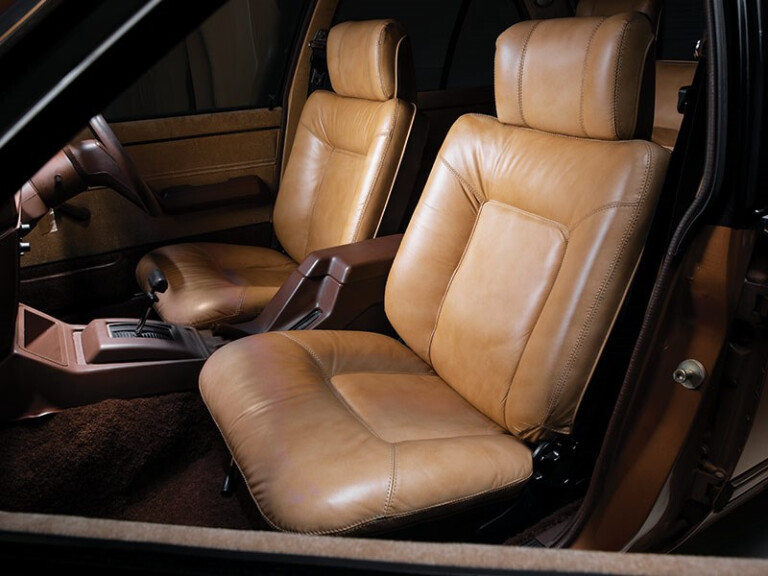 Holden Vh Commodore Sle Interior 2