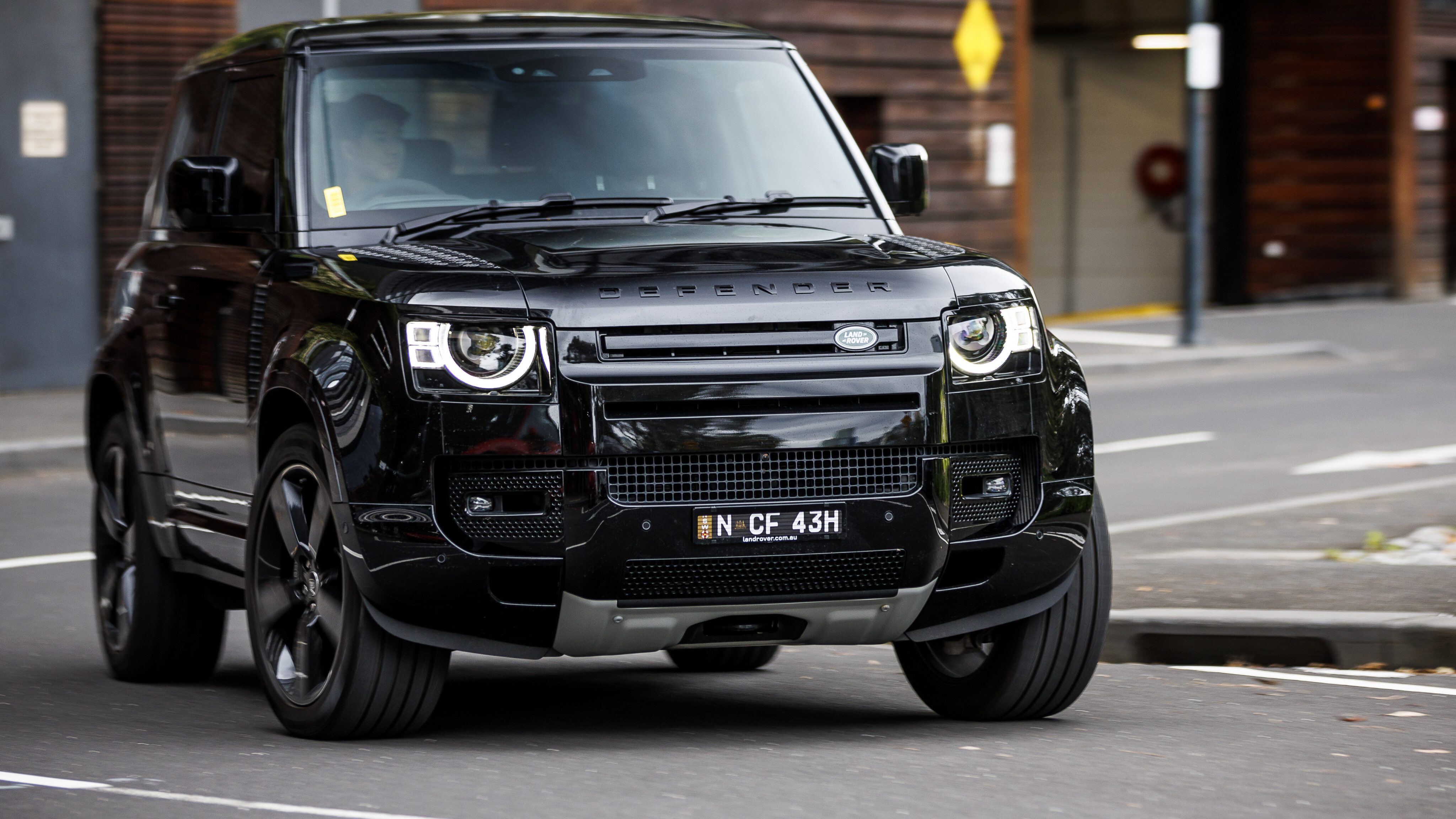 2023 Land Rover Defender SUV: Latest Prices, Reviews, Specs, Photos and  Incentives