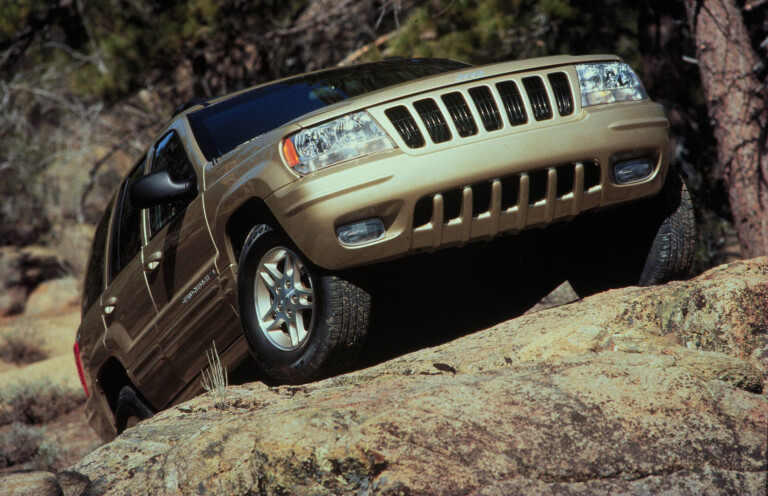 12 Moments 4 1999 Jeep Grand Cherokee