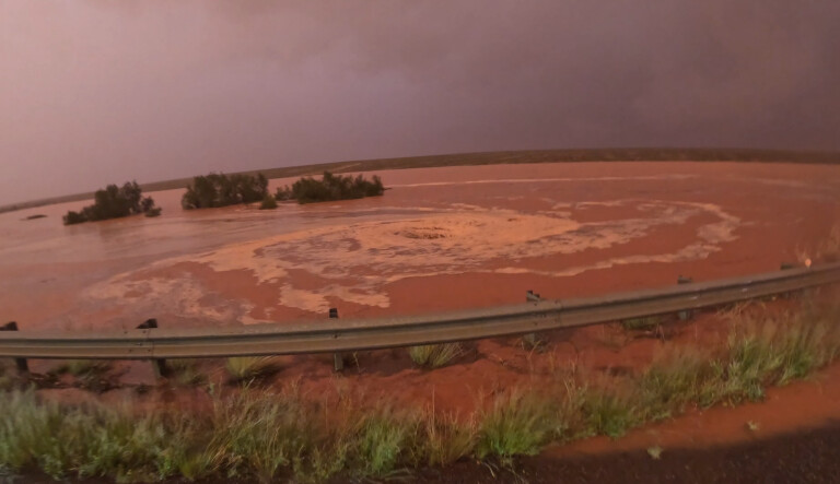 Whirlpool in Outback SA