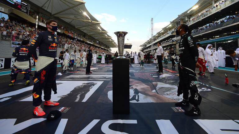 Motor Features Lewis Hamilton Max Verstappen Abu Dhabi Grand Prix Formula 1 3