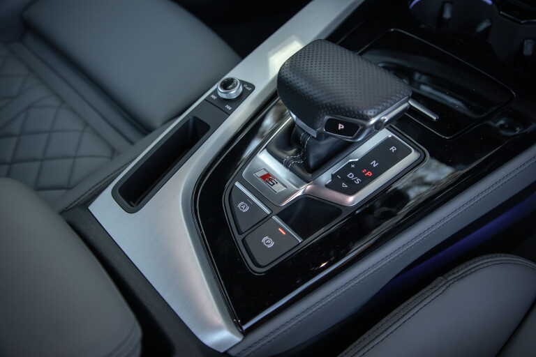 Wheels Reviews 2021 Audi S 4 Navarra Blue Metallic Interior Gear Shifter