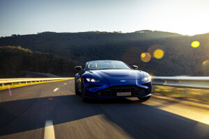Aston Martin Vantage Roadster video