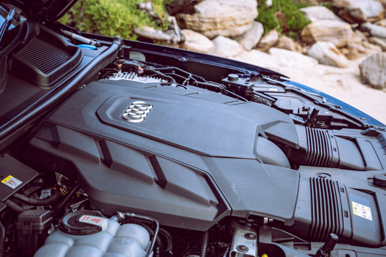 Wheels Reviews 2021 Audi Q 7 55 TFSI Quattro S Line Engine