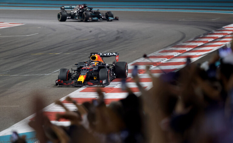 Motor Features Lewis Hamilton Max Verstappen Abu Dhabi Grand Prix Formula 1 2
