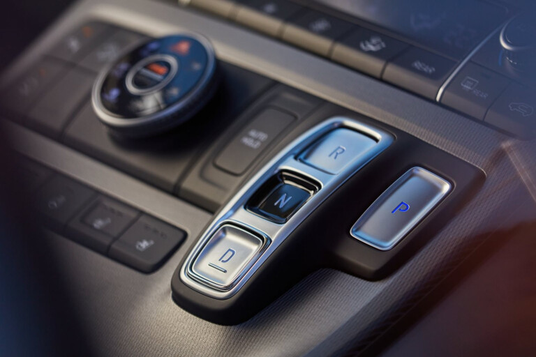 Wheels Reviews 2022 Hyundai Palisade Elite Australia Interior Gear Selector