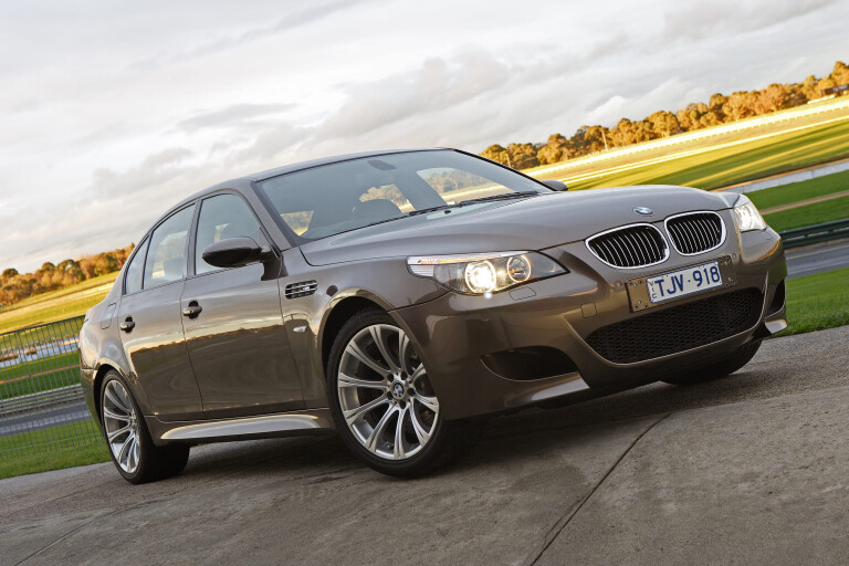 Driven - Quick: 0-100km/h time of a 2006 BMW M5 V10?
