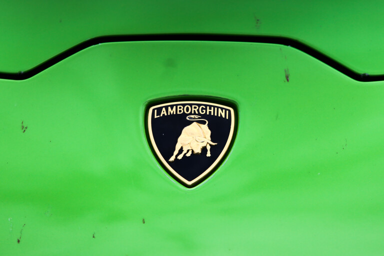 Motor Features Lamborghini Logo