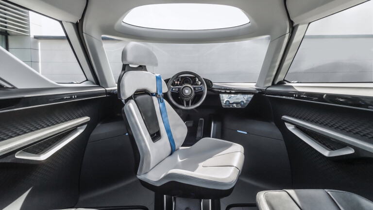 Porsche Renndienst Concept Autonomous Driving 5