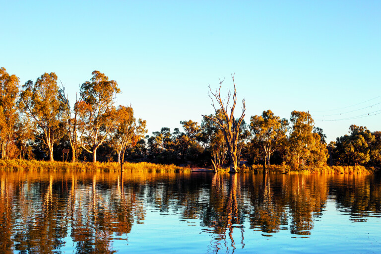 4 X 4 Australia Explore Murray Reflections 2