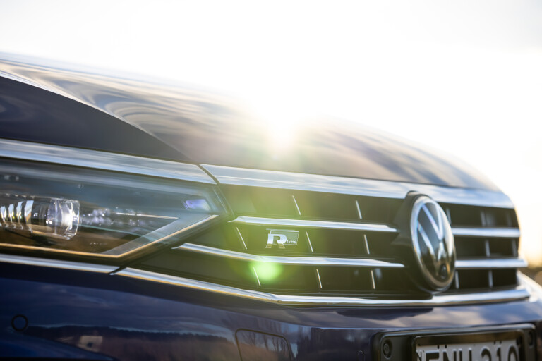 Wheels Reviews 2021 Volkswagen Passat 206 TSI R Line Wagon Detail Front Grille