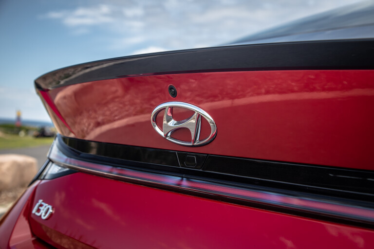 Wheels Reviews 2021 Hyundai I 30 Sedan N Line Fiery Red Detail Tailgate Badge S Rawlings