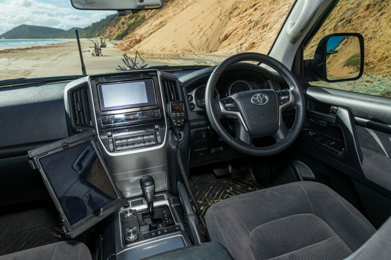 4 X 4 Australia Reviews 2021 August 2021 Custom 2020 Toyota LC 200 GXL Interior