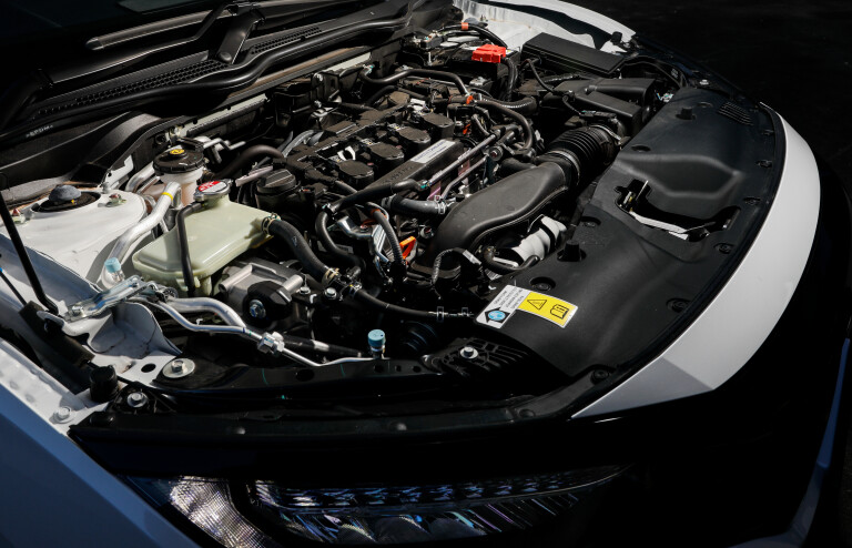 Wheels Reviews Honda Civic V Ti LX Engine Bay Far