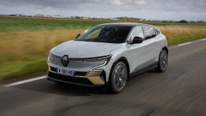 Wheels Reviews 2022 Renault Megane E Tech Electric Grey EU Spec Dynamic Road Front