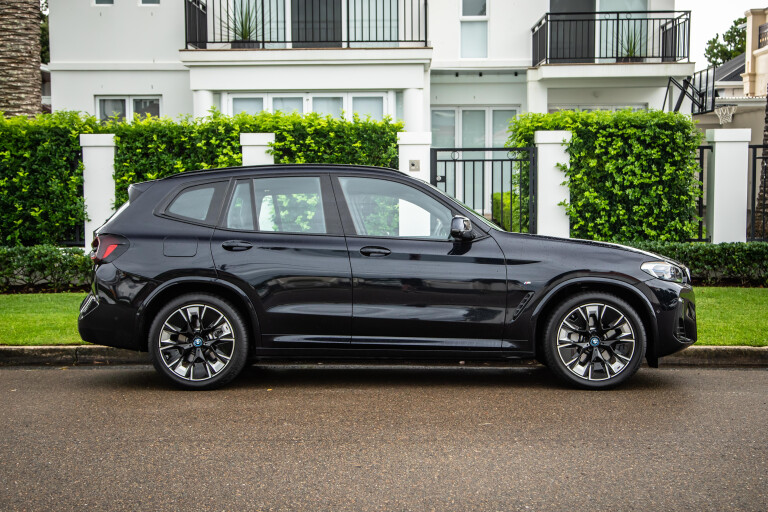 Wheels Reviews 2022 BMW I X 3 M Carbon Black Metallic Australia Static Side S Rawlings