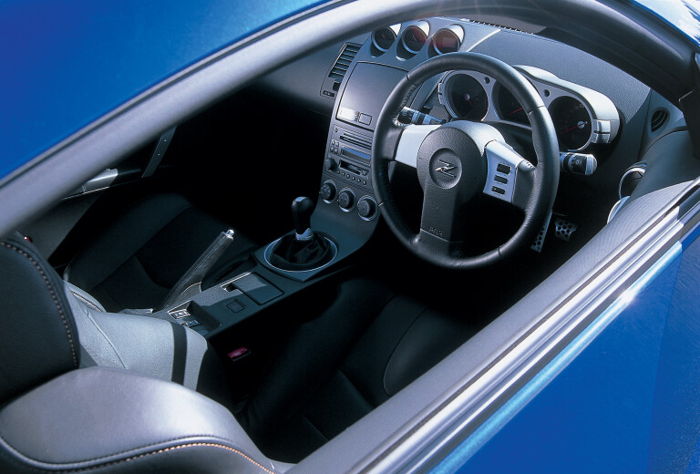 Motor Features 350 Zv Monaro CV 8 Interior Nissan
