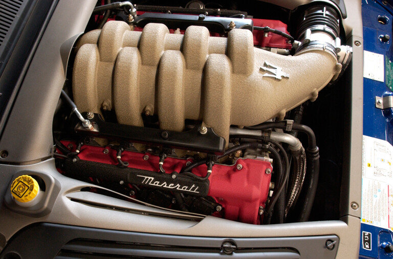 Motor Features MO Archive 0205 911 V Maserati Maserati Engine