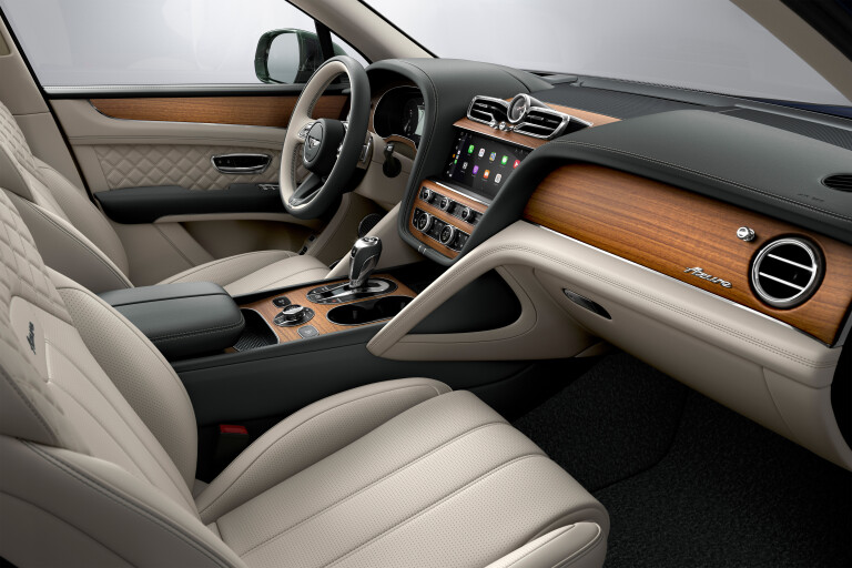 2023 Bentley Bentayga Hybrid Azure 01