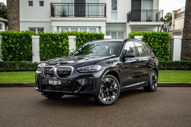 Wheels Reviews 2022 BMW IX 3 M Carbon Black Metallic Australia Static Front 2 S Rawlings