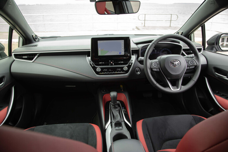2023 Toyota Corolla ZR Hybrid Hatch Silver 31