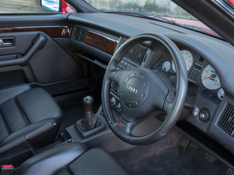 Motor Features Audi S 2 Interior
