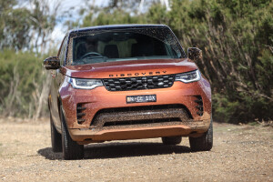 4 X 4 Australia Reviews 2022 Land Rover Discovery P 360 2021 Land Rover Discovery S R Dynamic P 360 64