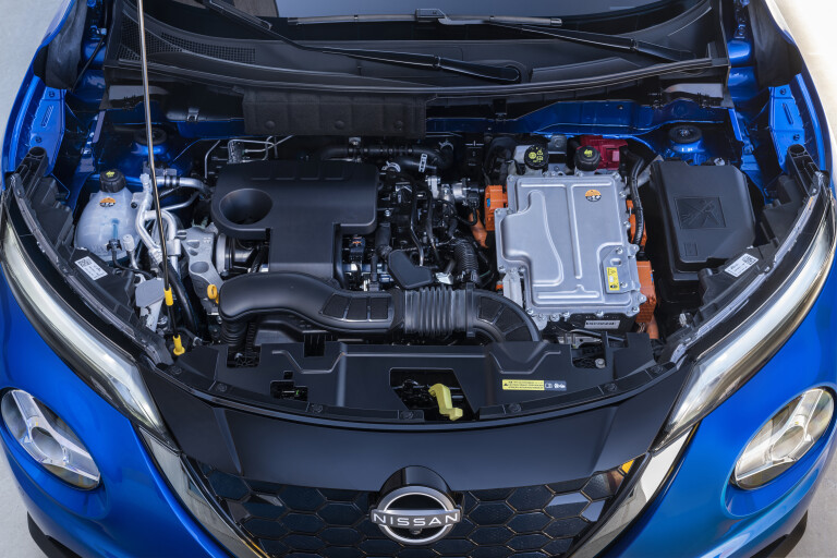Nissan Juke Hybrid Blue Engine 1 JPG