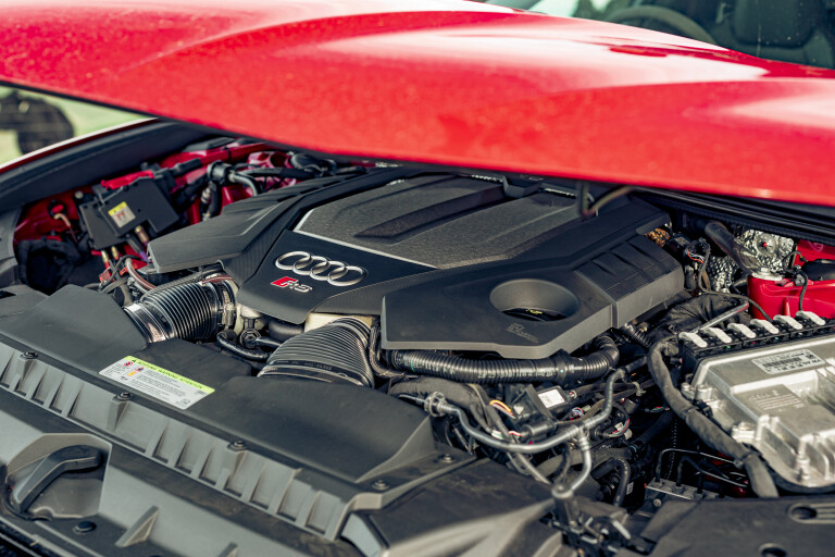 Motor Reviews Audi RS 6 Engine