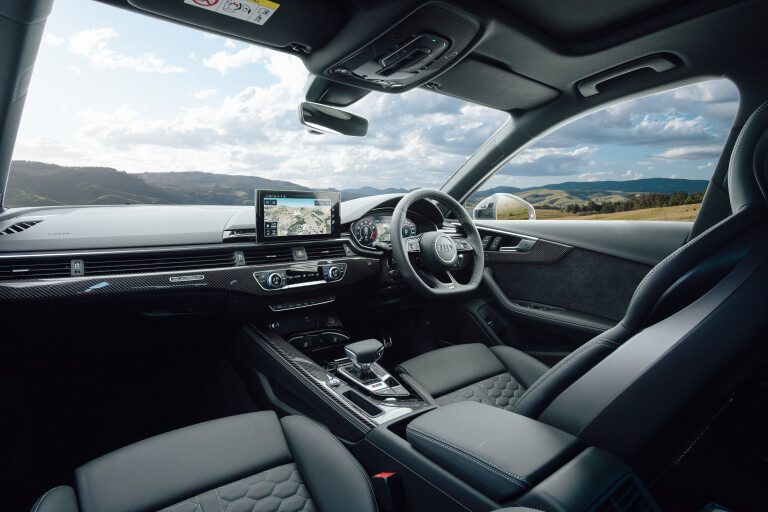 Motor Reviews 2021 Audi RS 4 Interior Front