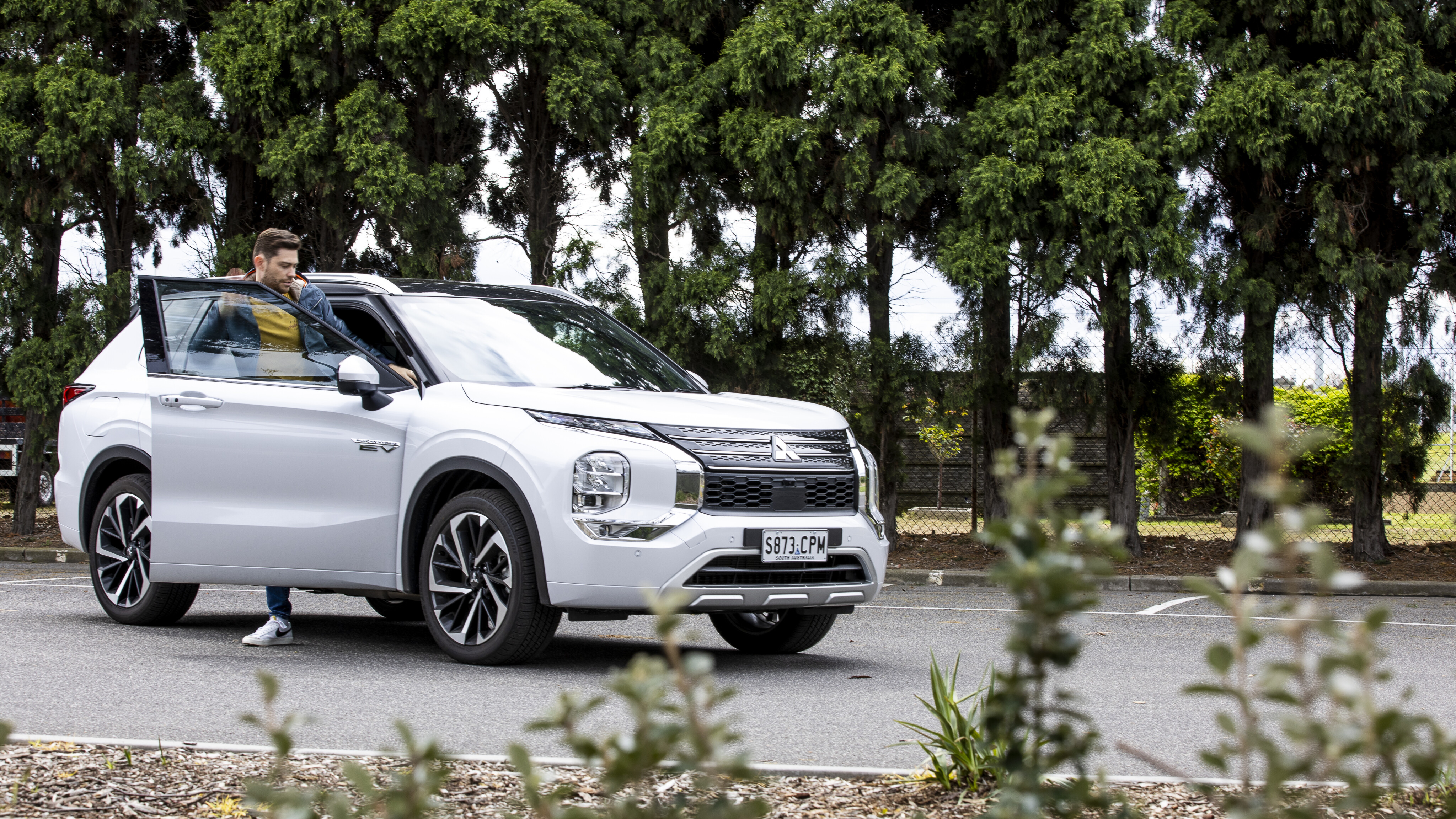 Driven: 2023 Mitsubishi Outlander PHEV Is Much Improved