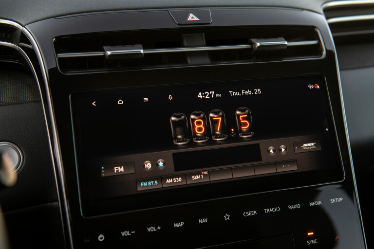 Wheels Reviews 2022 Hyundai Santa Cruz Interior Infotainment Screen Clock Graphics