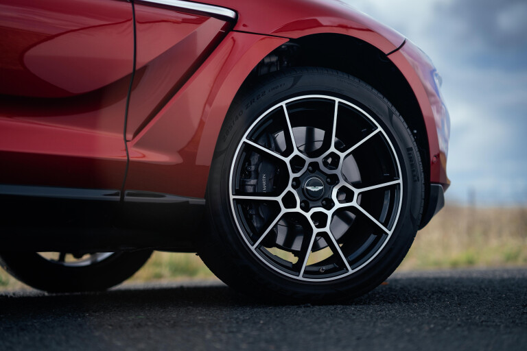 Wheels Reviews 2021 Aston Martin DBX Front Wheels
