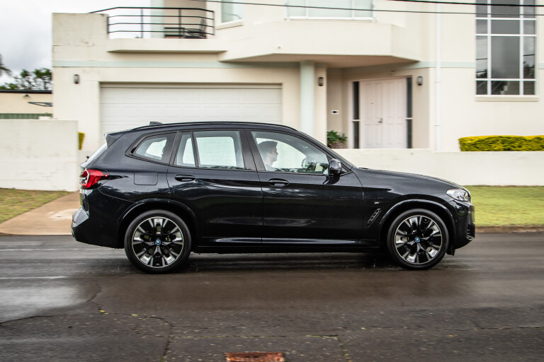 Wheels Reviews 2022 BMW I X 3 M Carbon Black Metallic Australia Dynamic Side S Rawlings