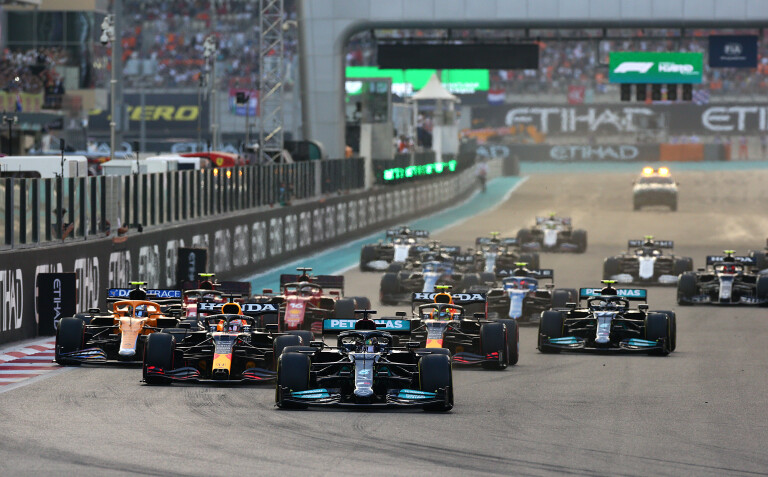 Motor Features Lewis Hamilton Max Verstappen Abu Dhabi Grand Prix Formula 1 4