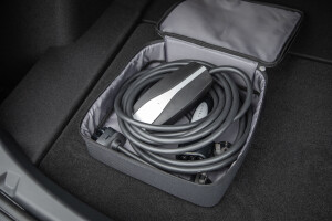 Wheels Reviews 2022 Tesla Model 3 Deep Blue Metallic Australia Detail Charging Cable S Rawlings