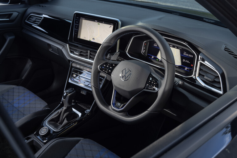 Wheels Reviews 2023 Volkswagen T Roc R Grid 29
