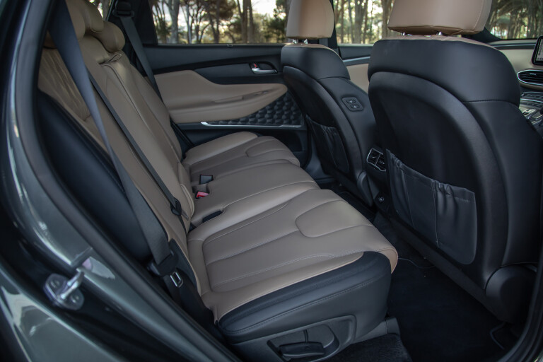 Which Car Car Reviews 2021 Hyundai Santa Fe Highlander Rear Seat Legroom Space