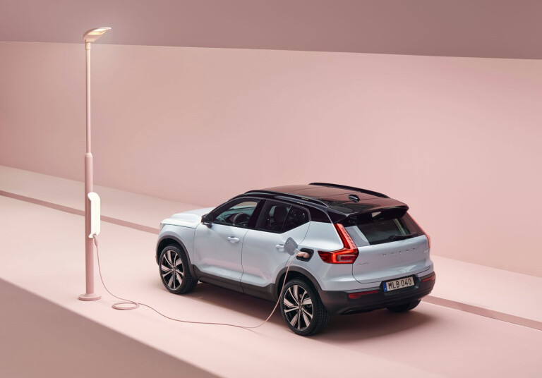 Archive Whichcar 2019 10 17 1 2020 Volvo Xc 40 Recharge Charging